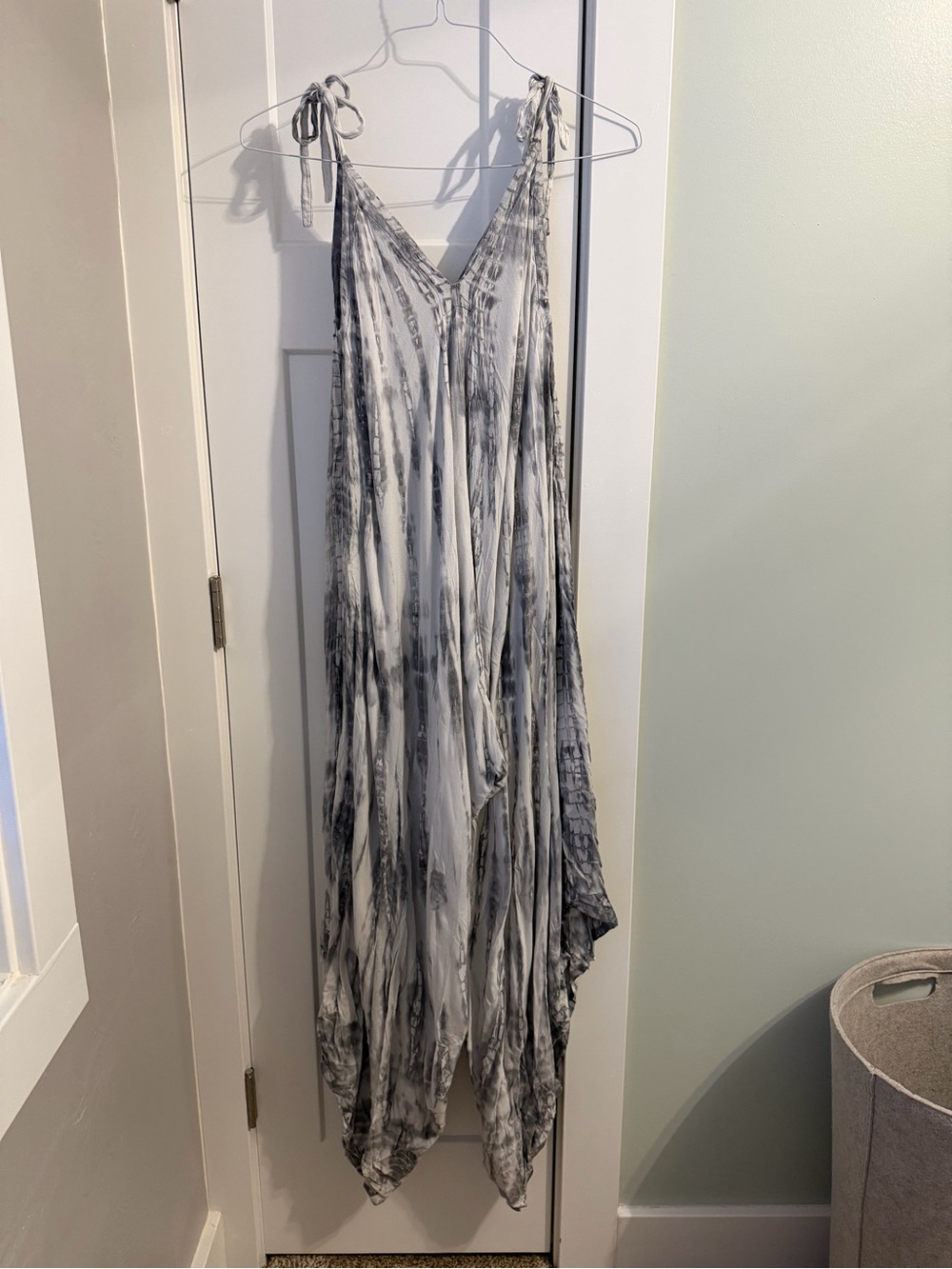 Tie-Dye Lightweight Flowy Beach Wide Leg Jumpsuit (Grey | White | S-M)